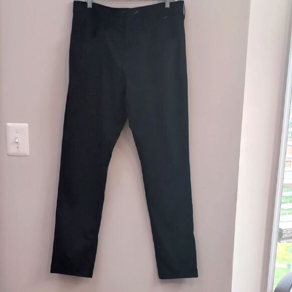 Travis Mathew Black Golf Stretch Active Pants Sz 33 - Picture 1 of 9